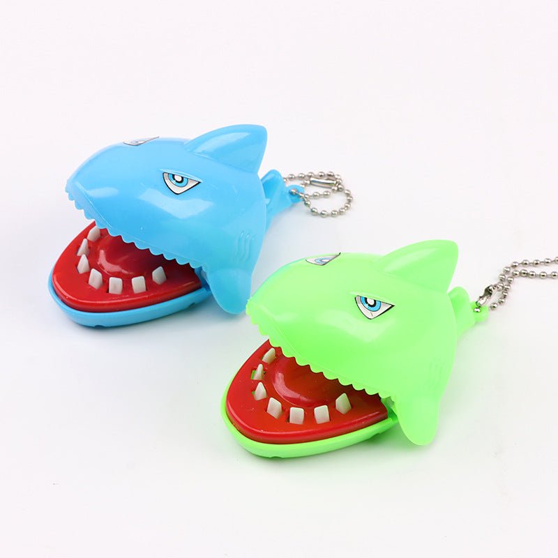 Biting hand shark biting finger toy - Toys -  Trend Goods